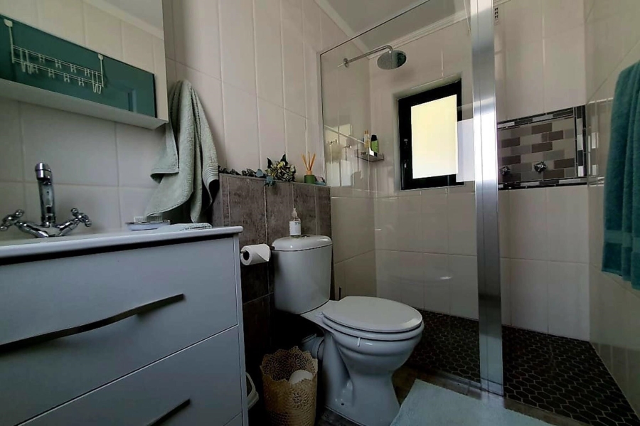 4 Bedroom Property for Sale in Fynbosstrand Western Cape